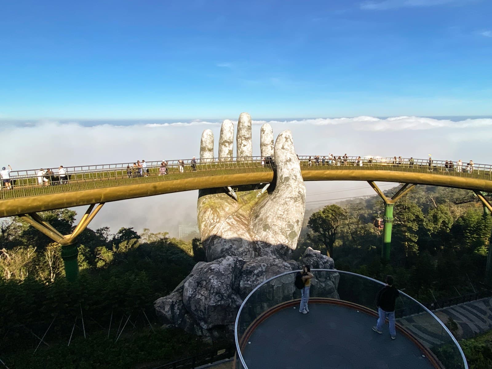 Ba Na Hills cable car and Fantasy Park