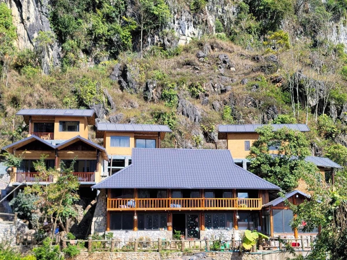 Dong Van Cliffside House